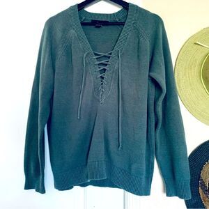 Forever 21 Forest Green Lace-Up Pullover Knit Sweater | Size: L